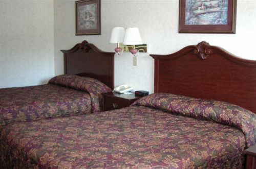 Regency Inn Fayetteville/Fort Bragg Exteriör bild